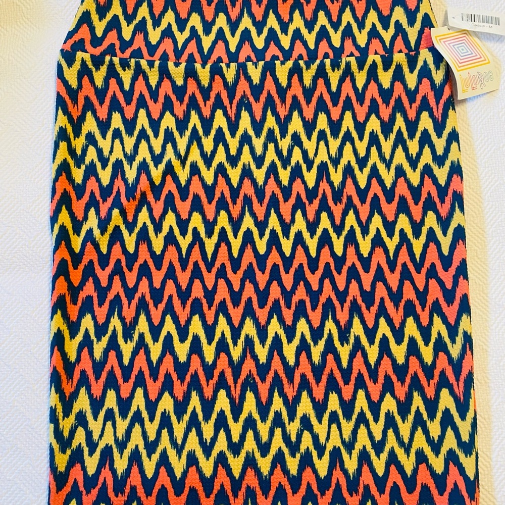 LulaRoe Med Colorful Zigzag Patterned Skirt